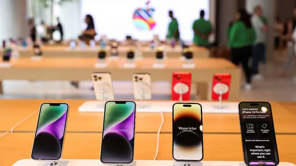 Apple Shifts Gears: Boosts iPhone Shipments from India to U.S. to Beat Tariff Strains