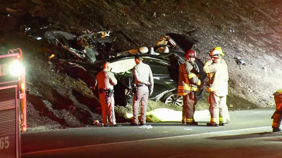 China's Smart Driving Race Heats Up Amid Fatal Crash Controversy