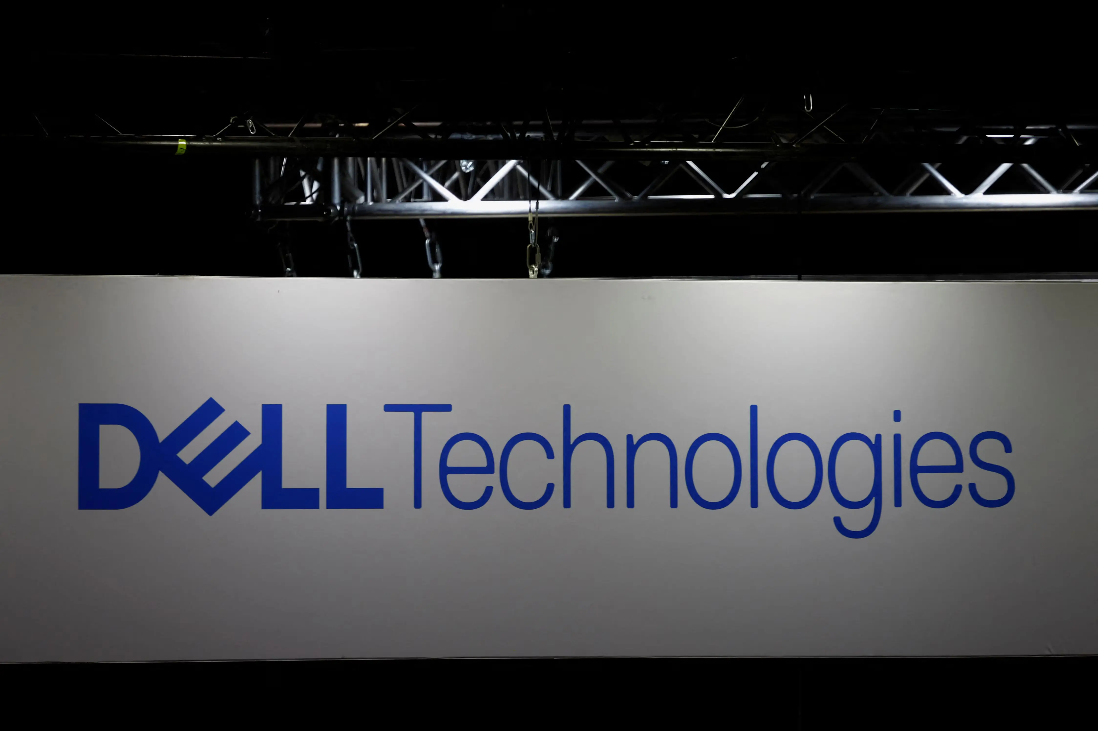 Dell Powers Up AI Revolution with Nvidia-Driven Servers for Enterprises