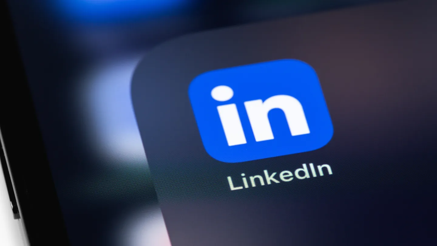 LinkedIn Updates Data Policy: User Content to Power AI Models