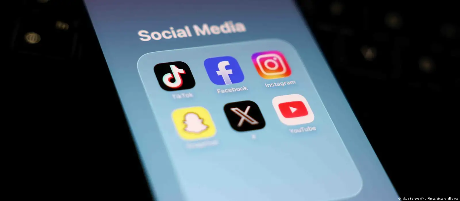 Meta and YouTube Accused of Designing Addictive Features for Kids as Landmark Trial Begins