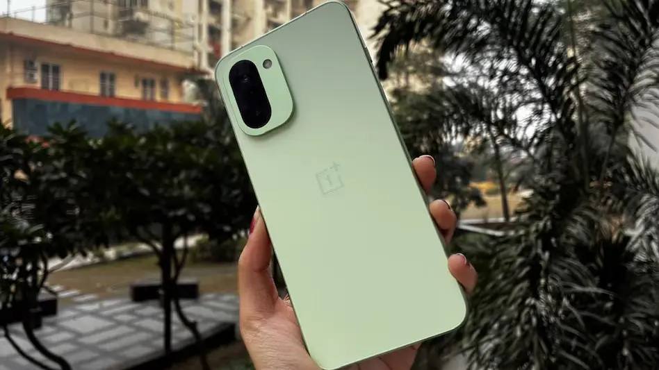 OnePlus 15R Review: Where Endurance Meets Everyday Power