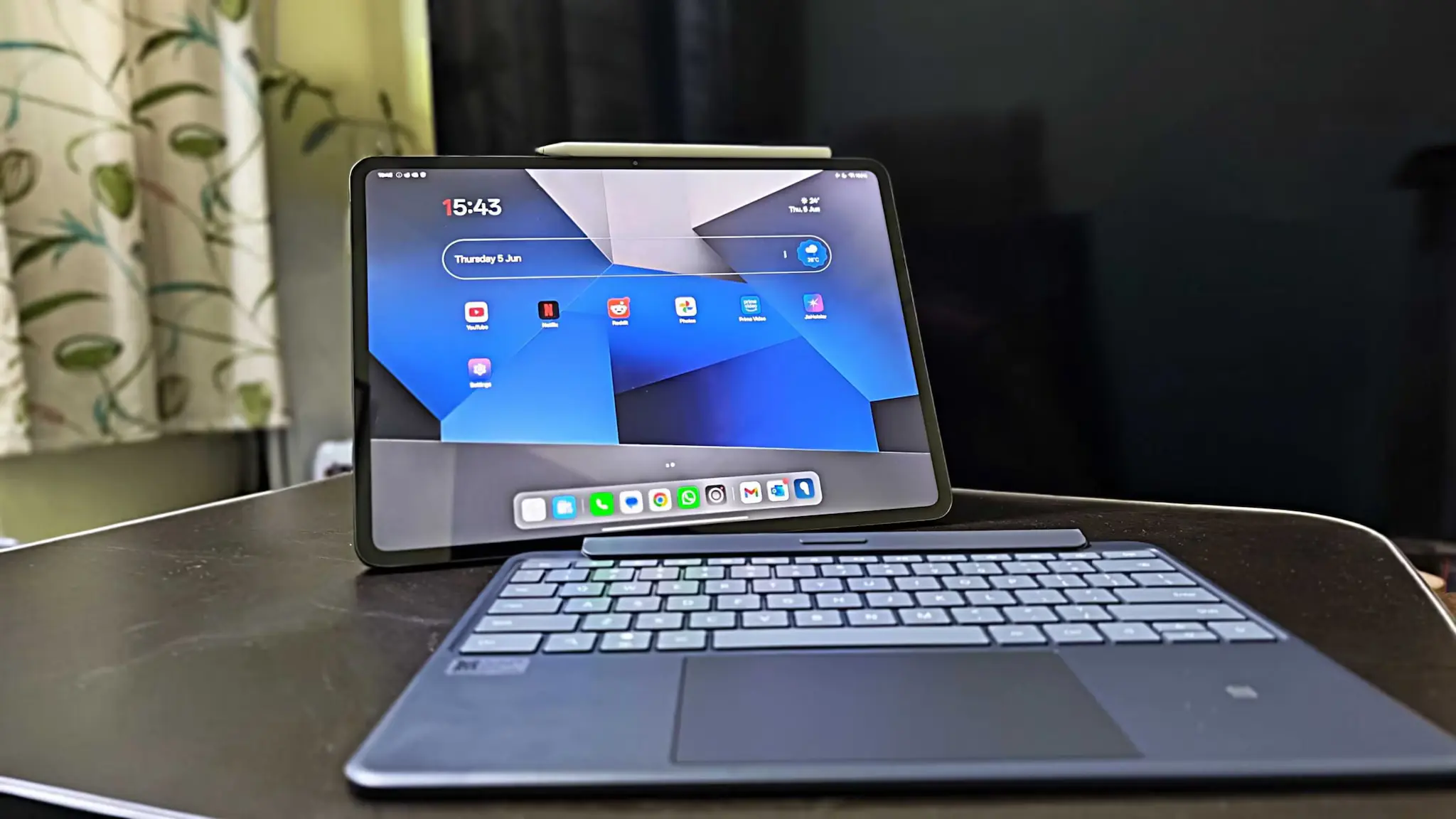 OnePlus Pad 3 Review: A Premium Tablet That Dares to Replace Your Laptop