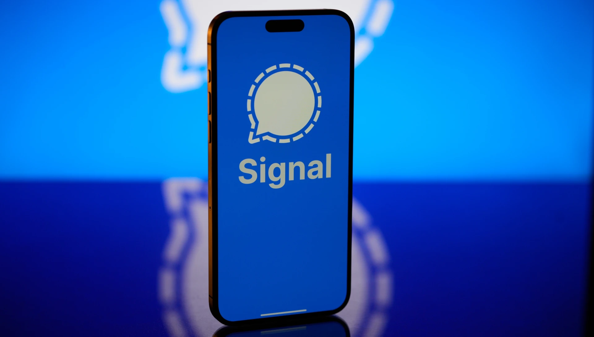 Signal: The Secure Messaging App Trusted by Officials—But Is It Truly Unbreakable?