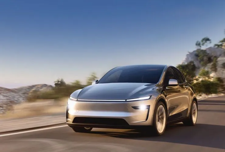 Tesla Rolls into India: Model Y Launches with Mumbai Experience Centre