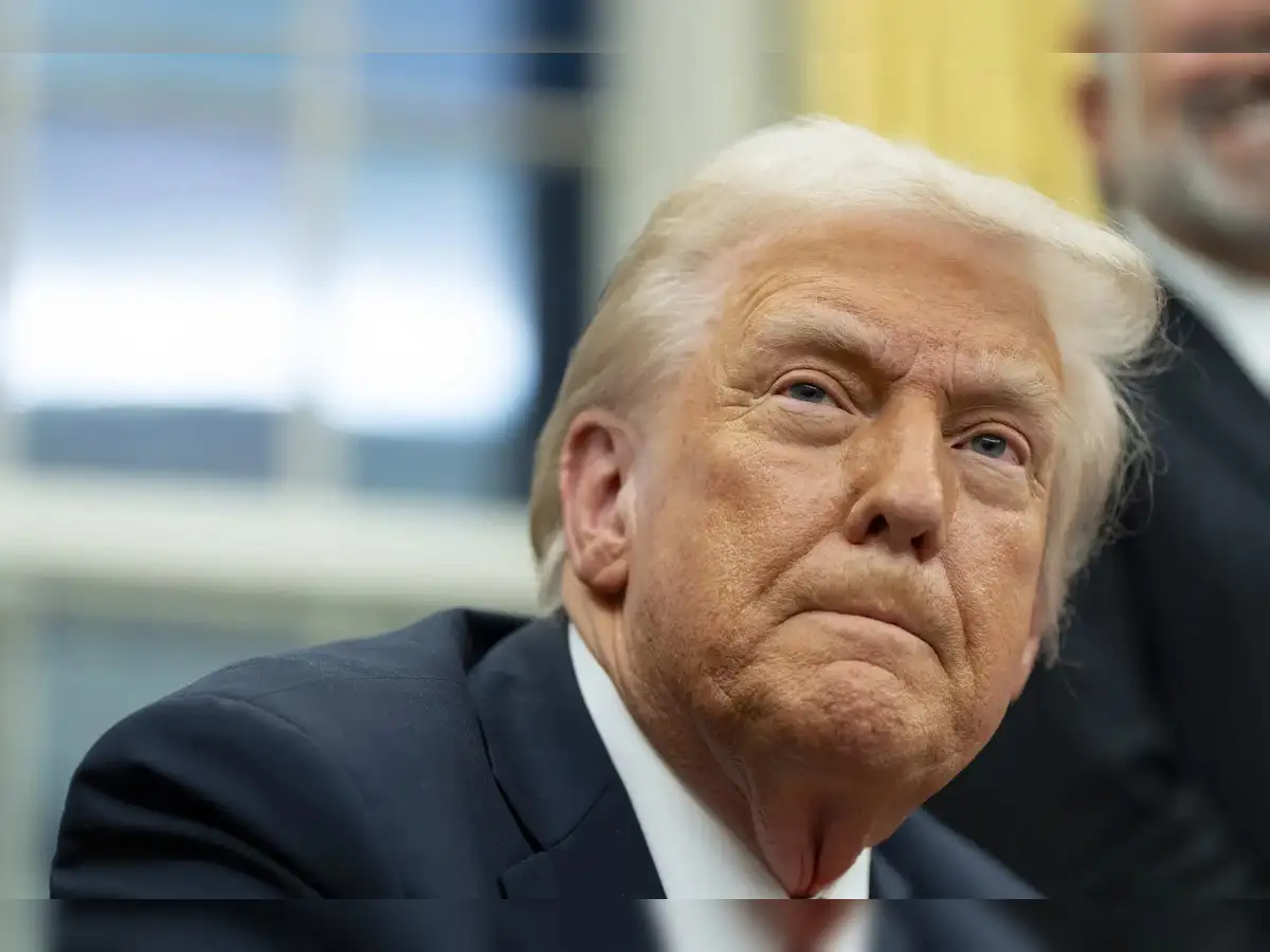 Trump Administration Flags Alibaba AI Deal in Apple iPhones as National Security Threat