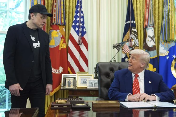 Trump Honors Elon Musk in Oval Office, Hails ‘Colossal Change’ in Tech and Innovation