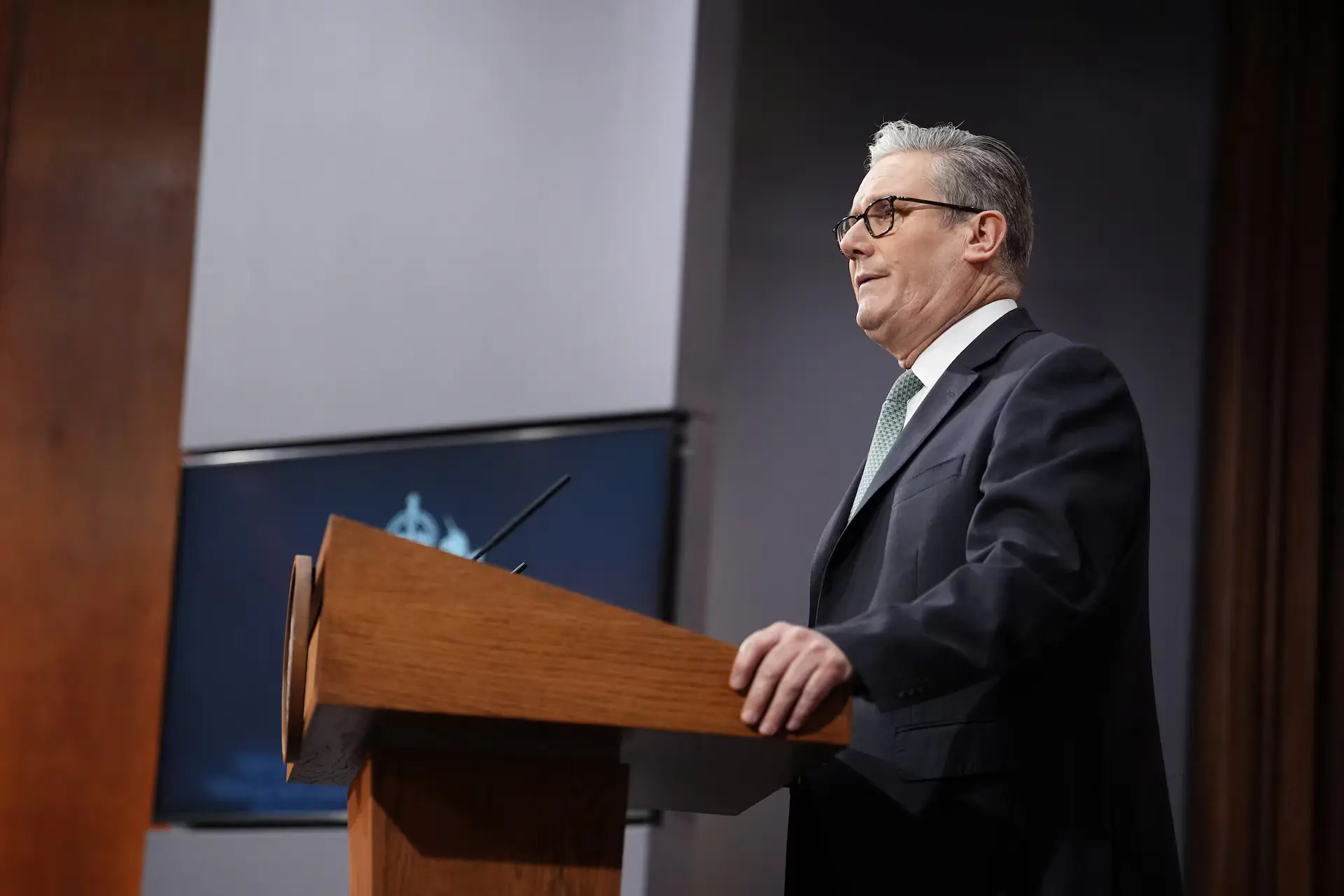 UK Prime Minister Calls for Stronger Safeguards as Pressure Mounts Over Children’s Social Media Safety