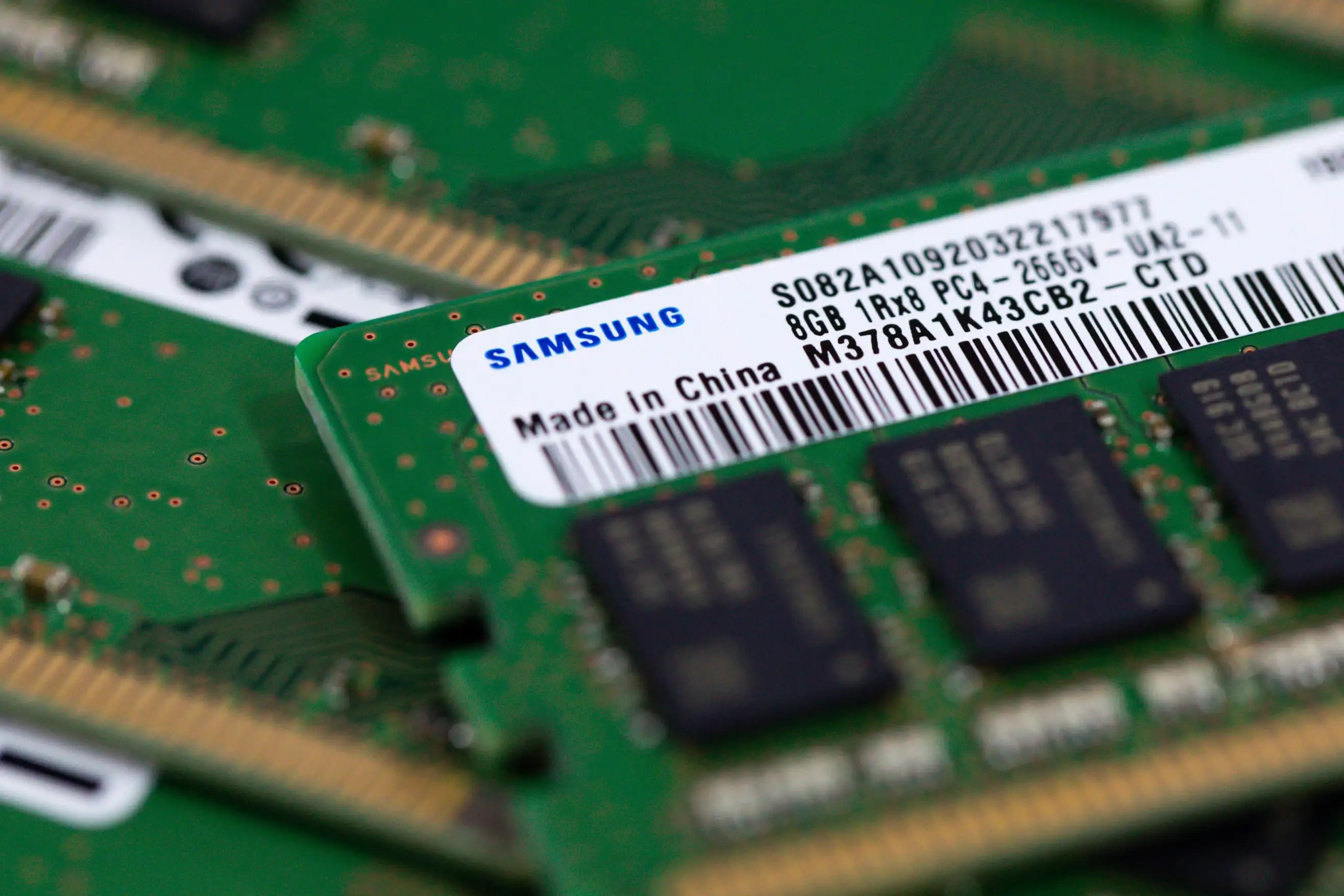 U.S. Clears Samsung and SK Hynix Chip Tool Shipments to China Through 2026